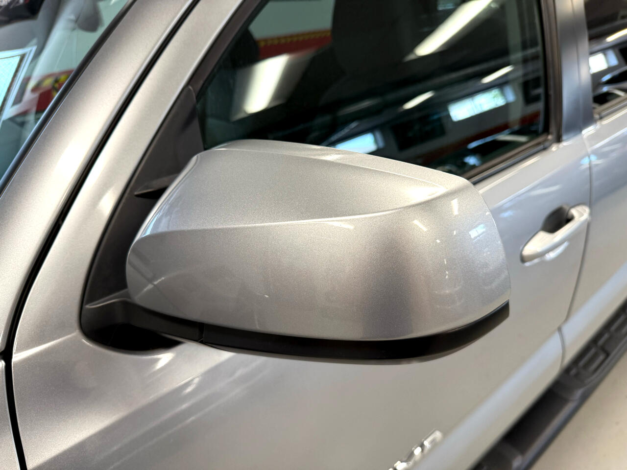 Vehicle image 16 of 51