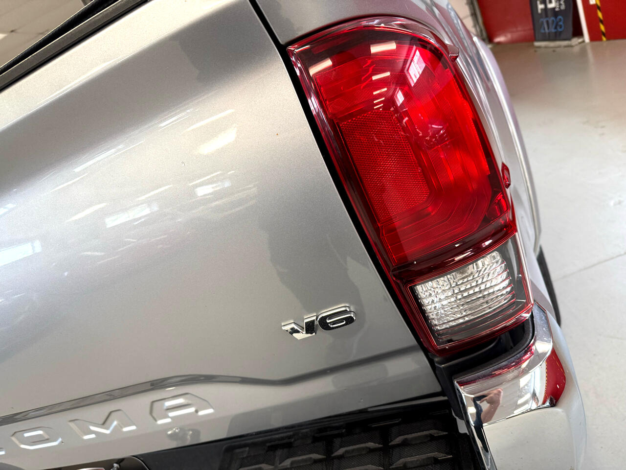 Vehicle image 11 of 51