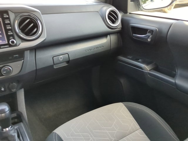 Vehicle image 14 of 26