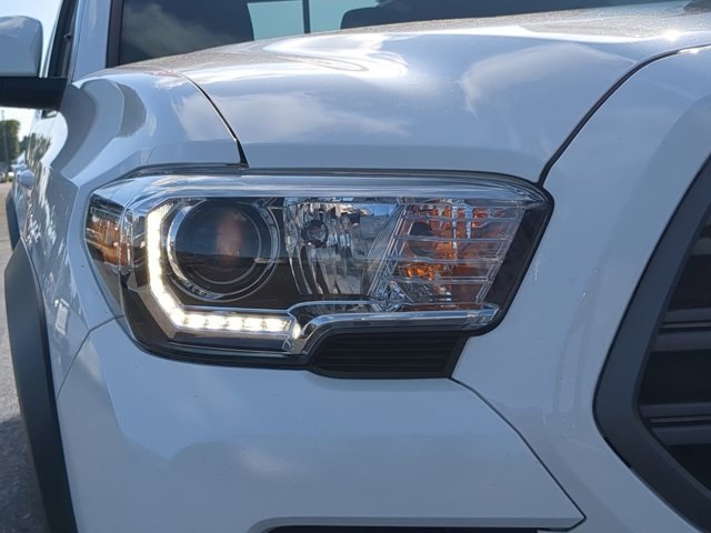 Vehicle image 19 of 26