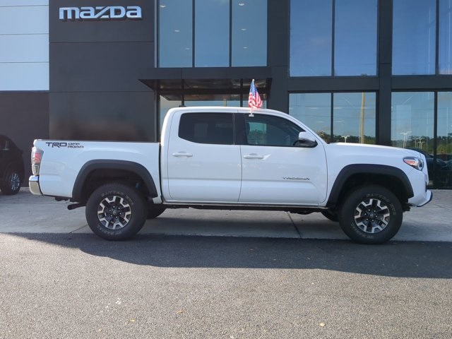 Vehicle image 4 of 26