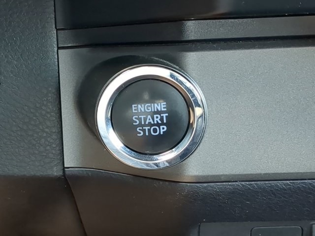 Vehicle image 24 of 26