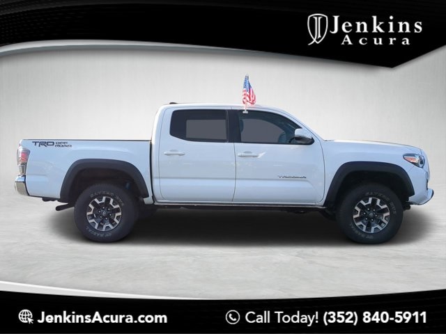 Vehicle image 3 of 26