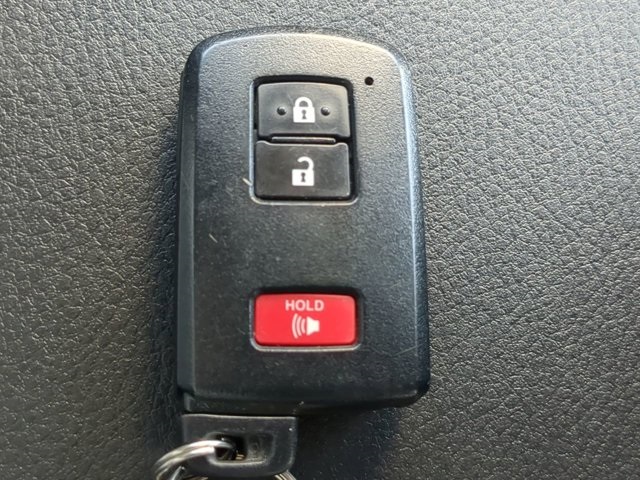 Vehicle image 20 of 26