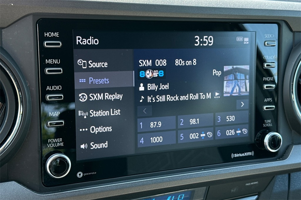 Vehicle image 21 of 31