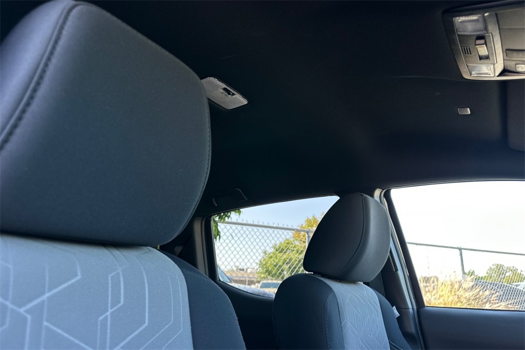Vehicle image 12 of 31
