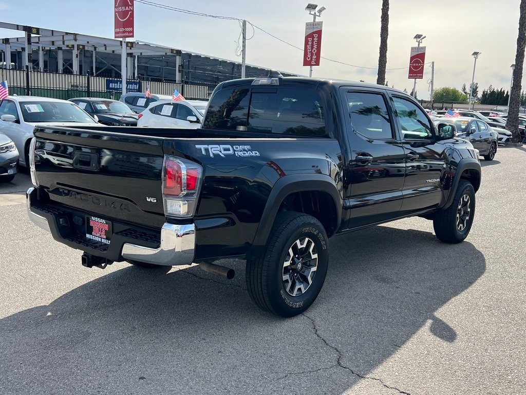 Vehicle image 3 of 28