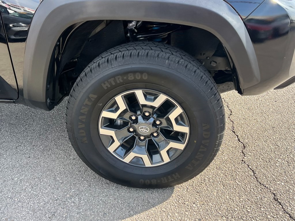 Vehicle image 10 of 28