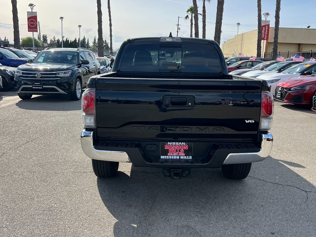 Vehicle image 5 of 28