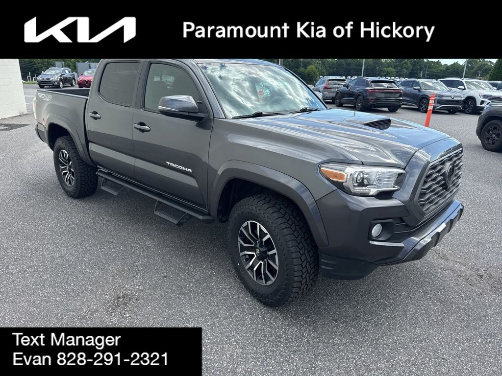 2023 Toyota Tacoma TRD Sport Image 3 of 30