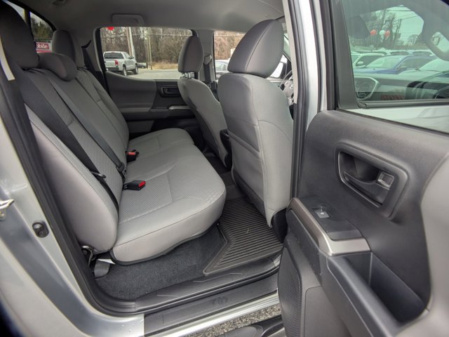 Vehicle image 13 of 30
