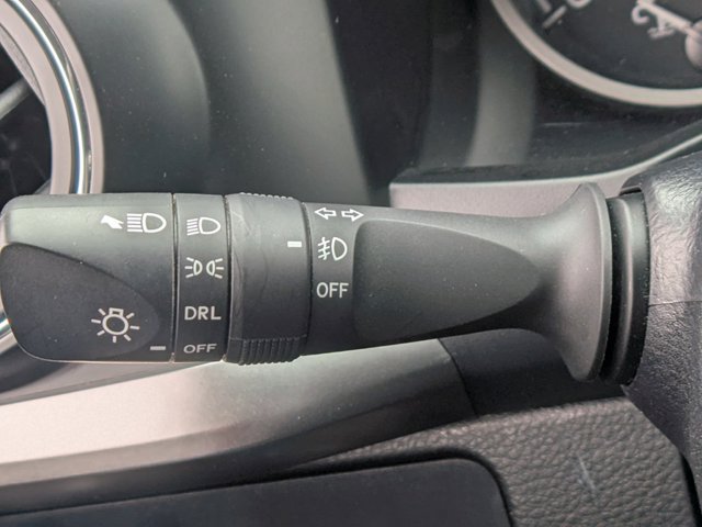 Vehicle image 27 of 30