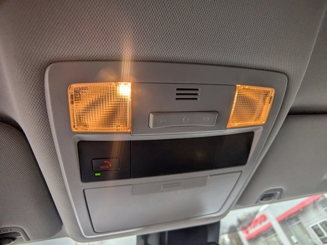 Vehicle image 18 of 30