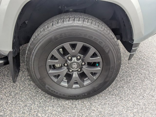 Vehicle image 11 of 30