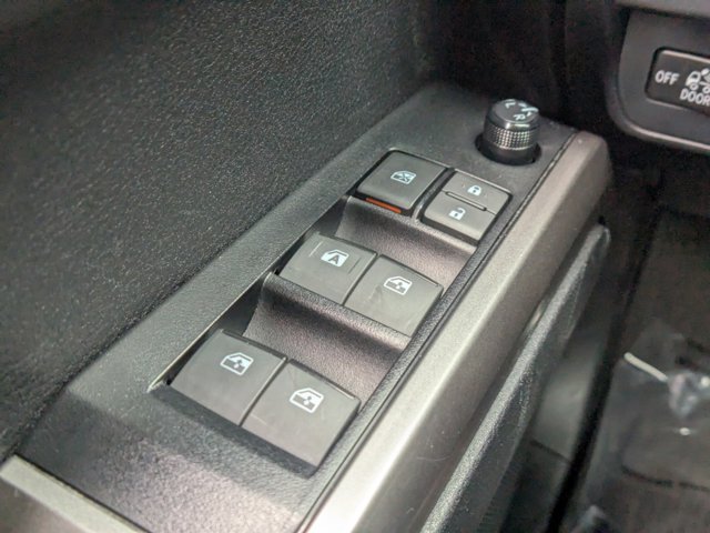 Vehicle image 26 of 30
