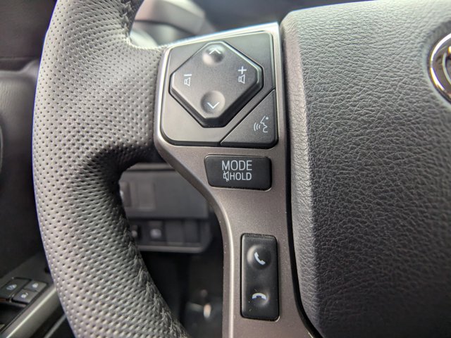 Vehicle image 24 of 30