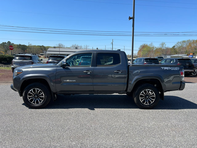 Vehicle image 8 of 27