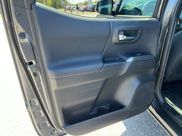 Vehicle image 24 of 27