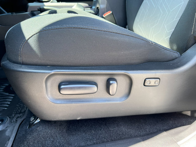 Vehicle image 16 of 27