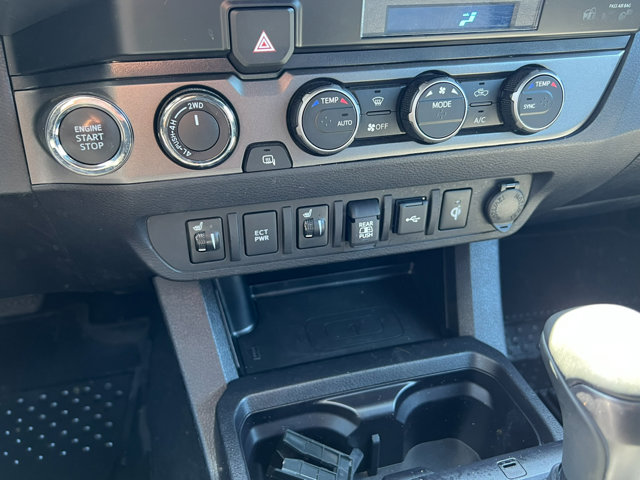 Vehicle image 22 of 27