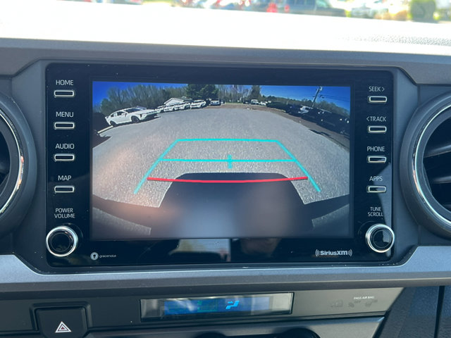Vehicle image 21 of 27