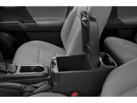 Vehicle image 10 of 14