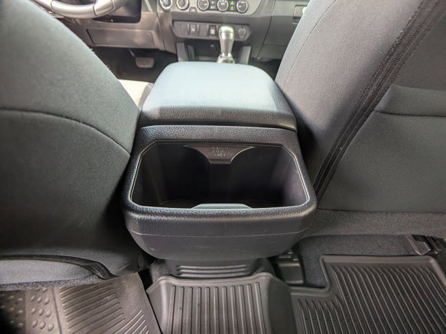 Vehicle image 15 of 32