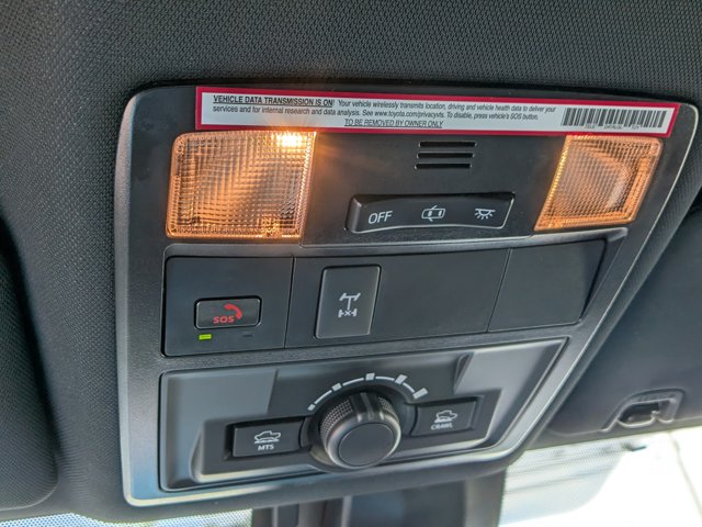 Vehicle image 19 of 32