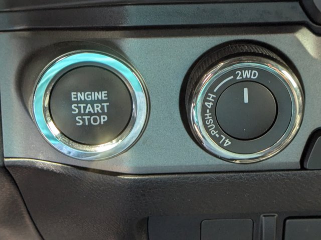 Vehicle image 30 of 32
