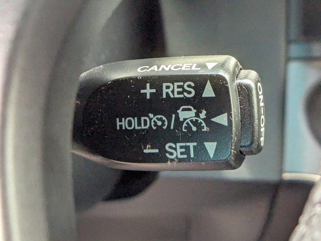 Vehicle image 29 of 32