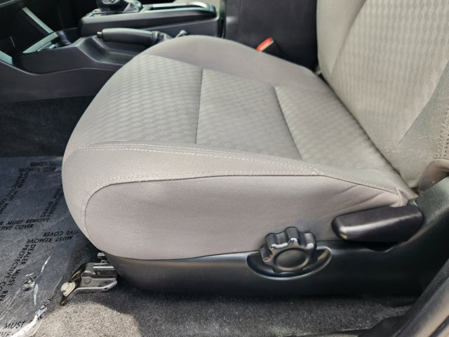 Vehicle image 26 of 30