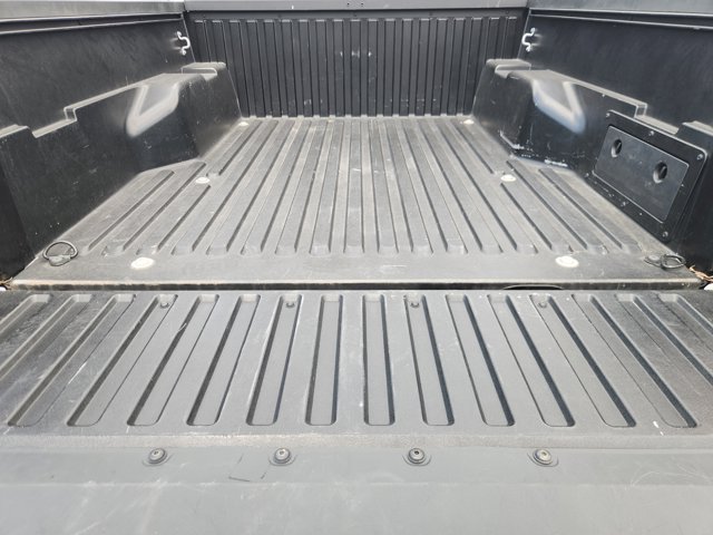 Vehicle image 11 of 30