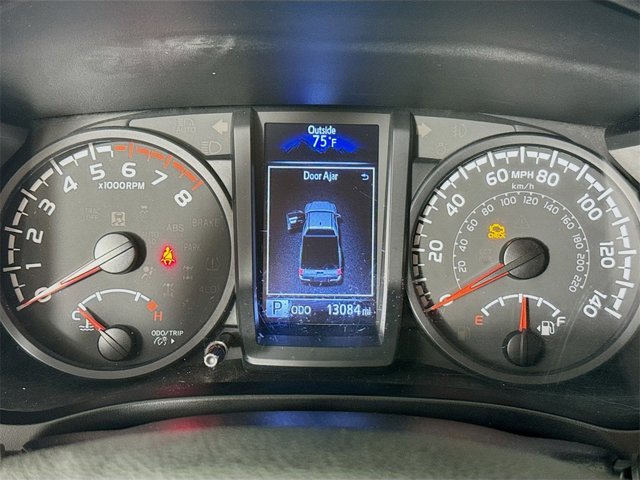 Vehicle image 16 of 19