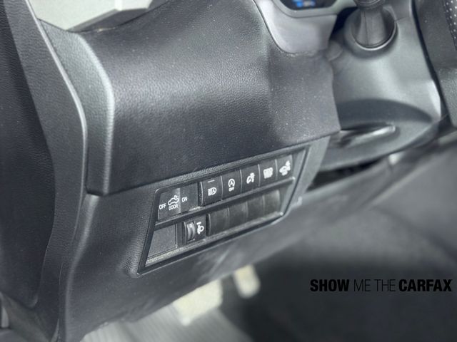 Vehicle image 26 of 38