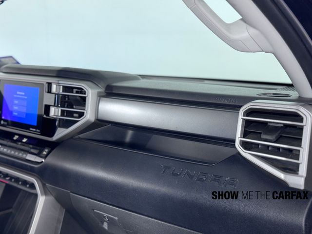 Vehicle image 36 of 38