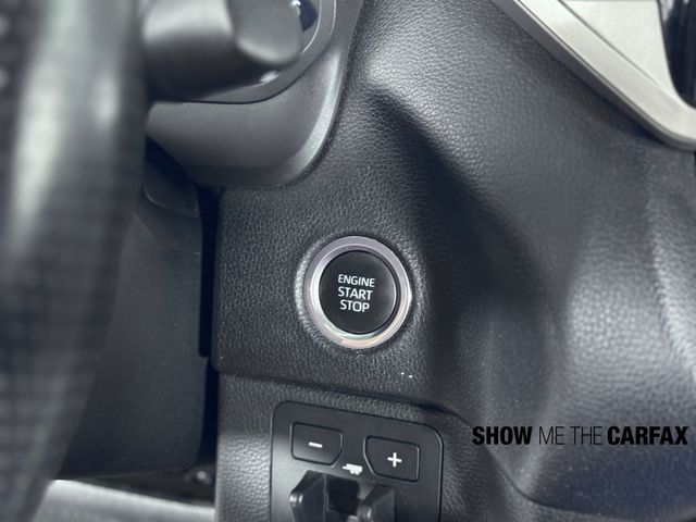 Vehicle image 28 of 38
