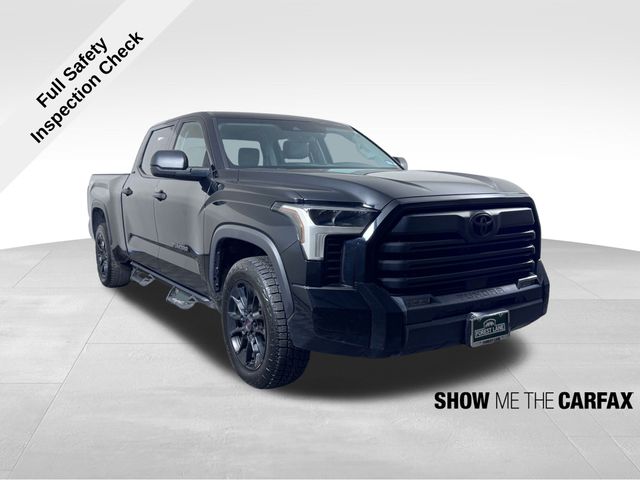 Vehicle image 3 of 38