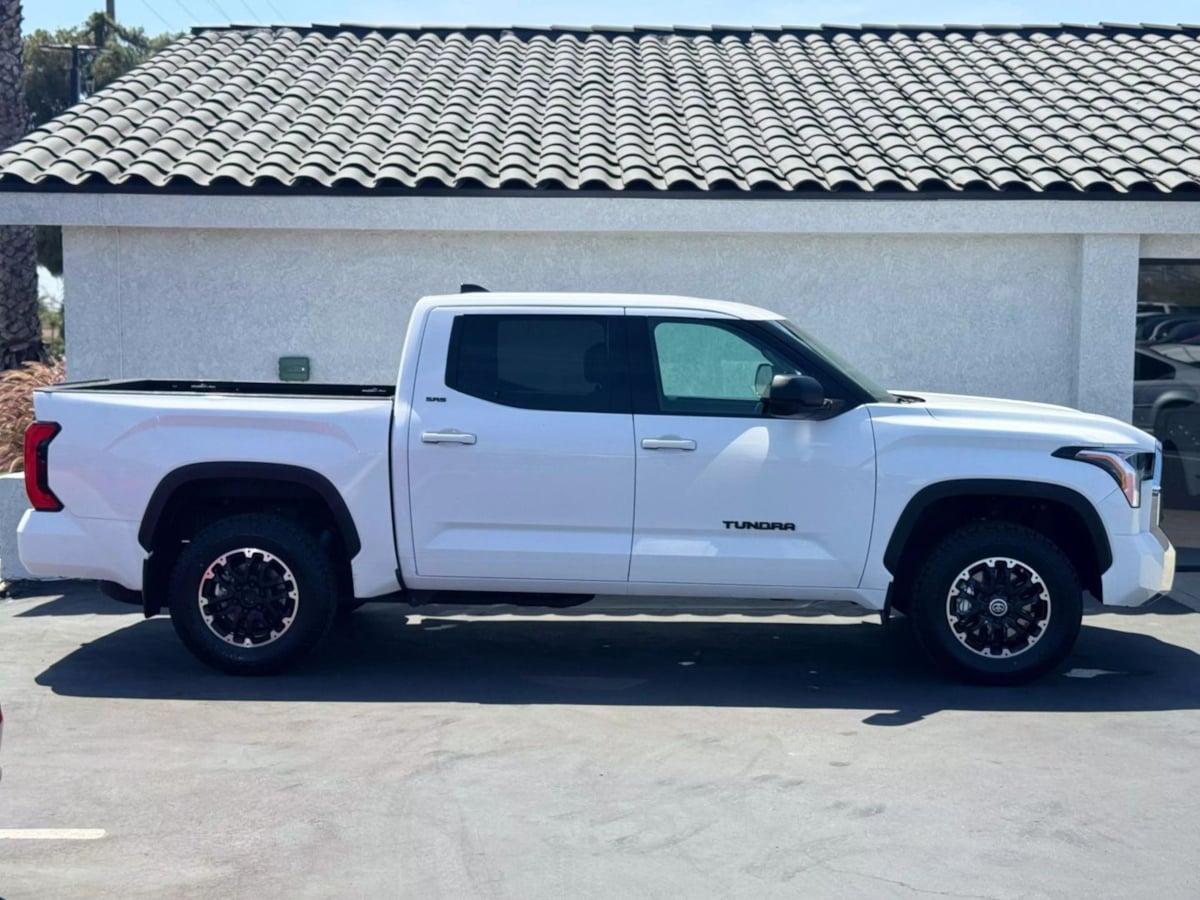 Vehicle image 5 of 36