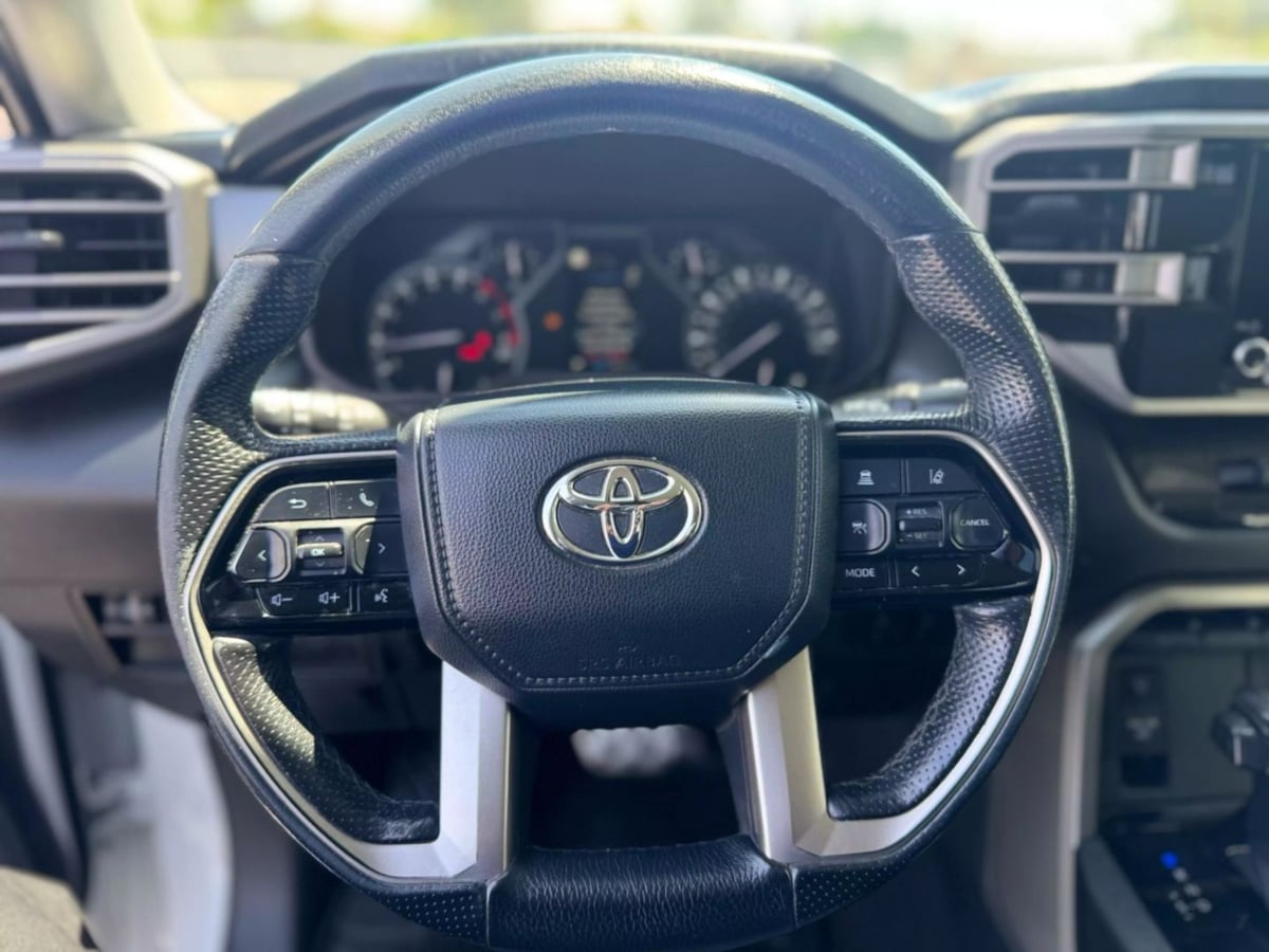 Vehicle image 24 of 36