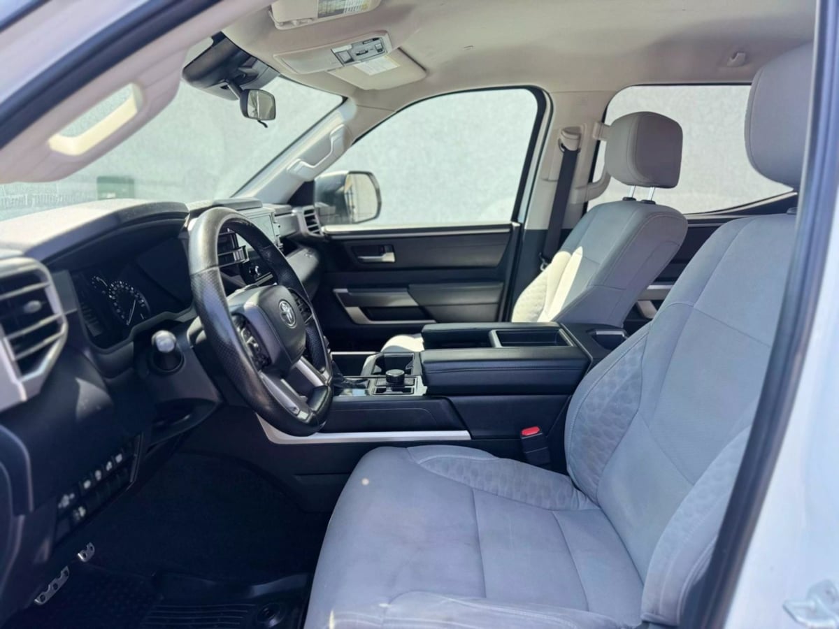 Vehicle image 18 of 36