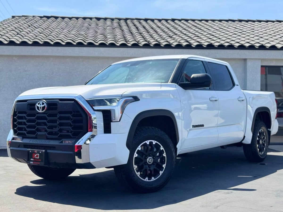 Vehicle image 2 of 36