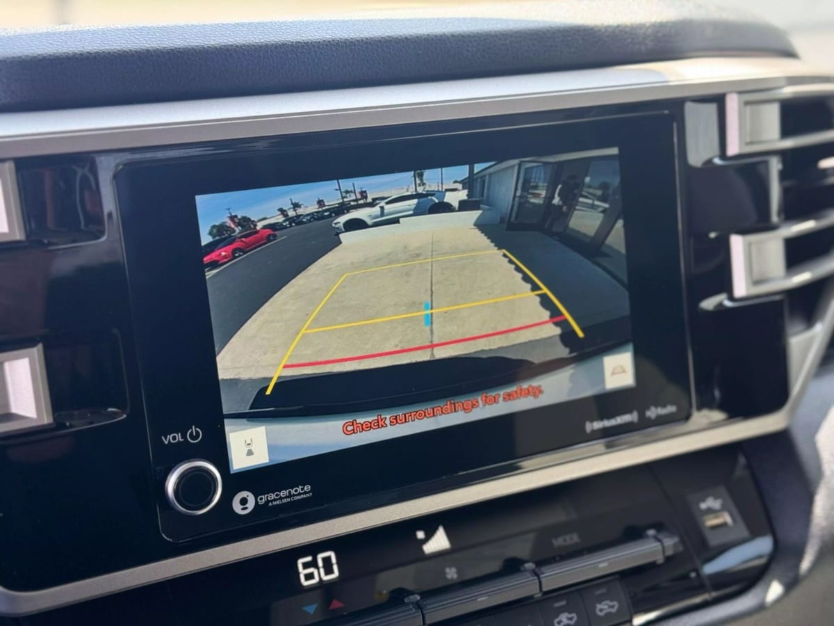 Vehicle image 29 of 36