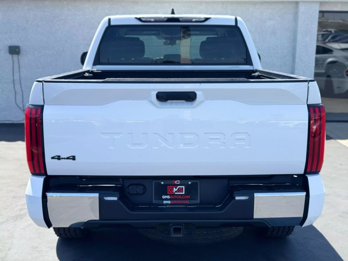Vehicle image 7 of 36