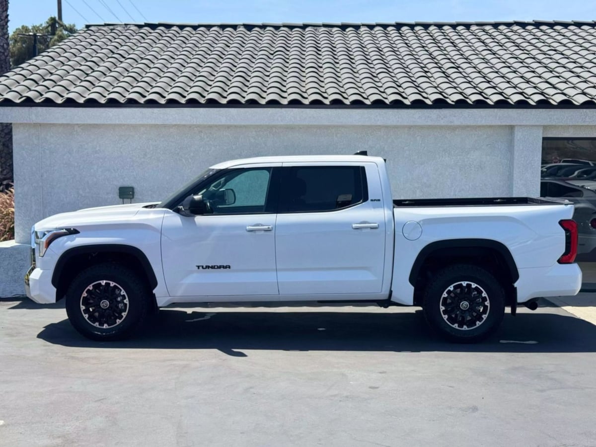 Vehicle image 9 of 36
