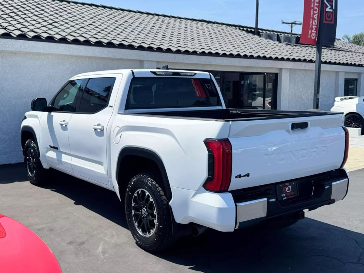 Vehicle image 8 of 36