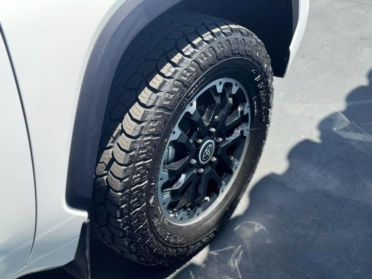 Vehicle image 12 of 36