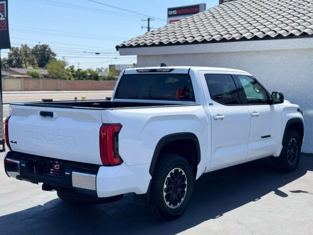 Vehicle image 6 of 36