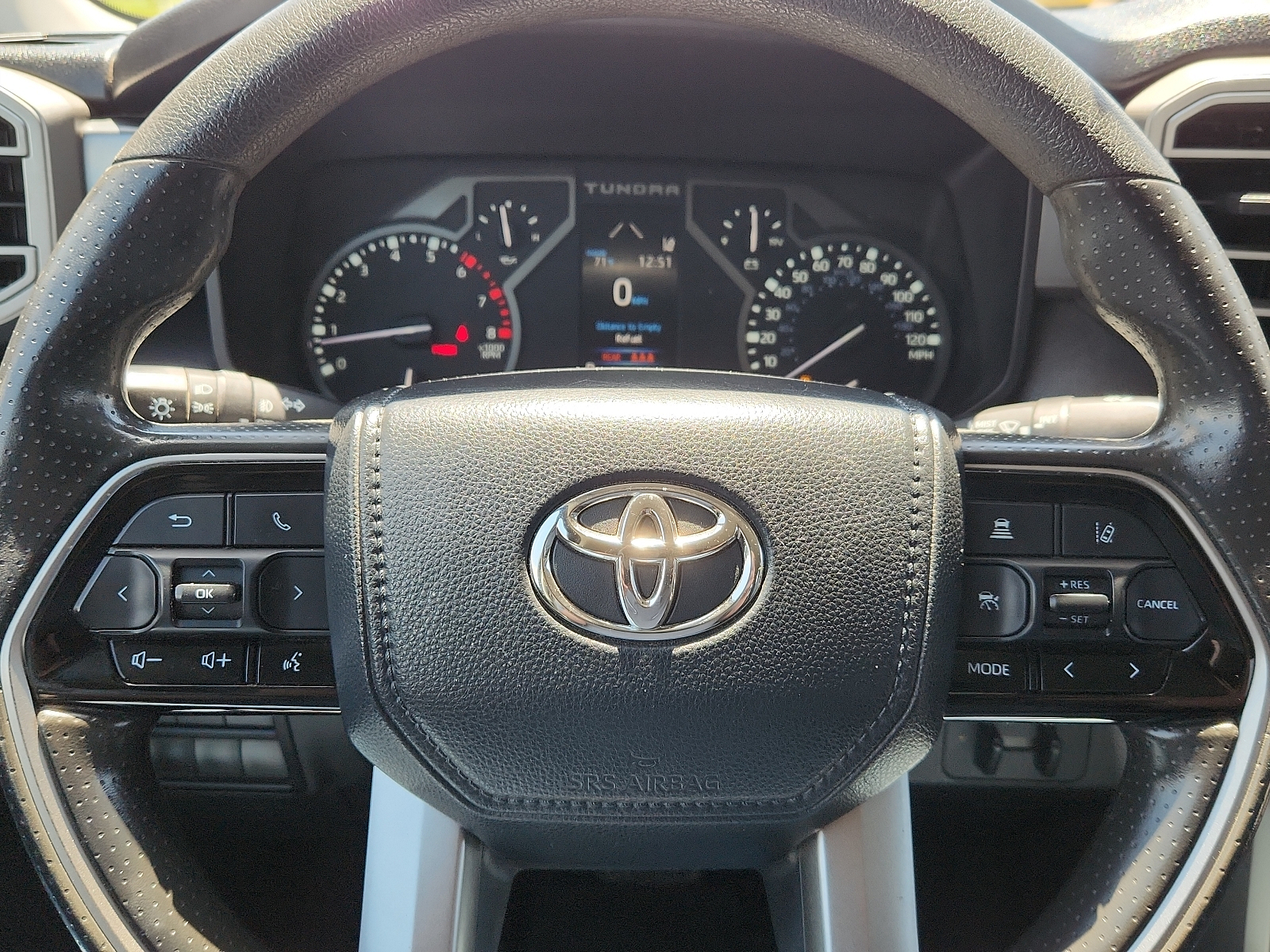 Vehicle image 15 of 16