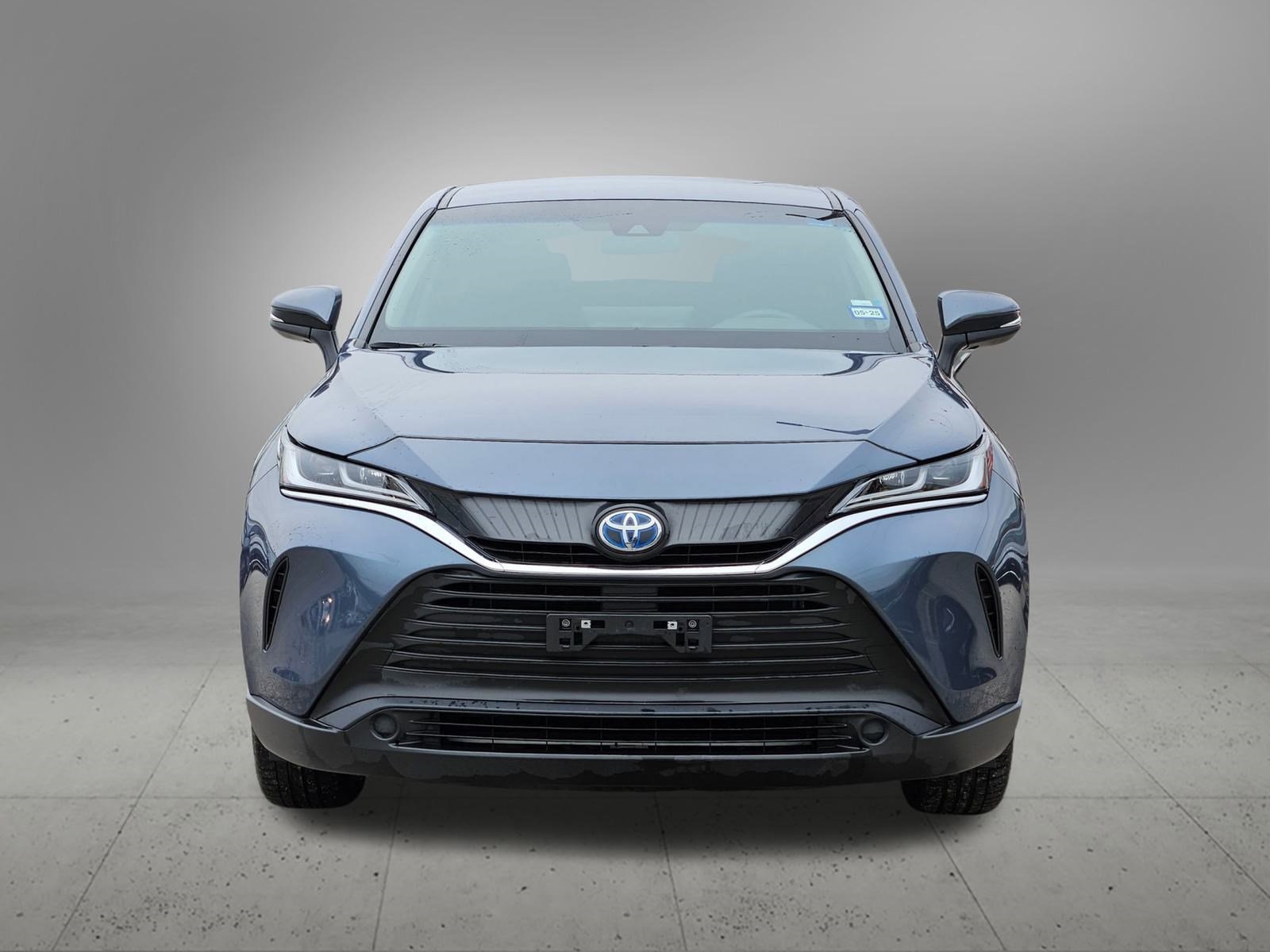 Vehicle image 4 of 32