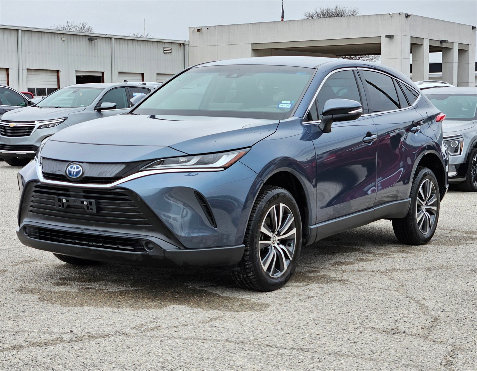 Vehicle image 9 of 32